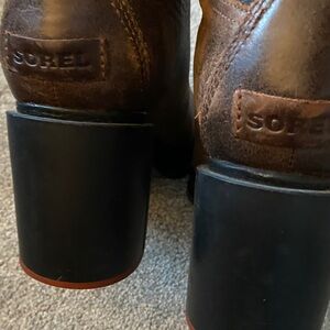 Sorel Women’s Dark Brown Leather Boots